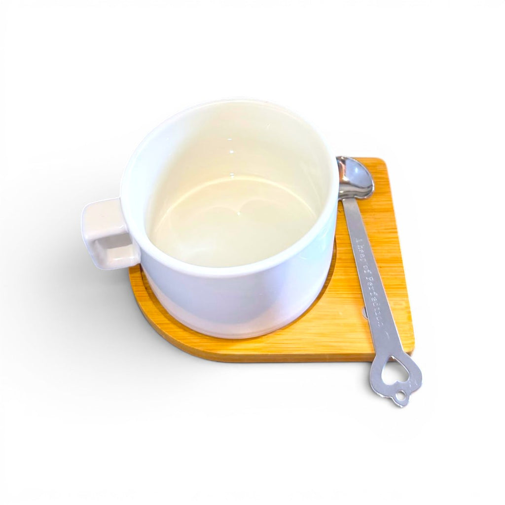 Set ceasca de cafea si farfurie din lemn